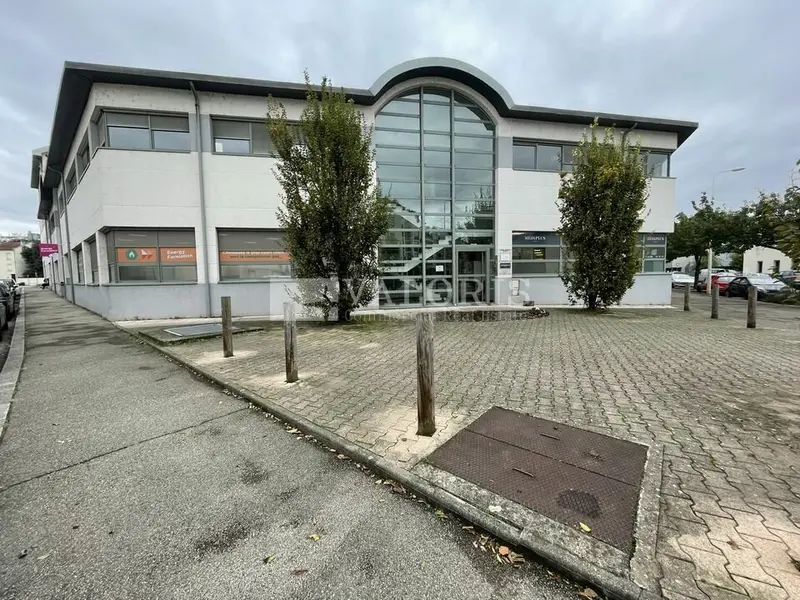 A louer Bureaux 355m² Lyon 08