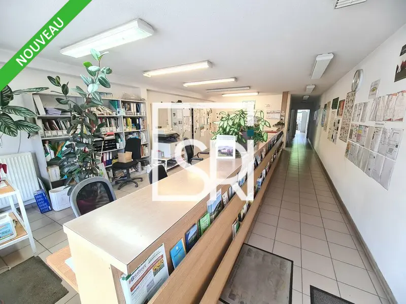 A louer Entrepôt 927m² Thiers