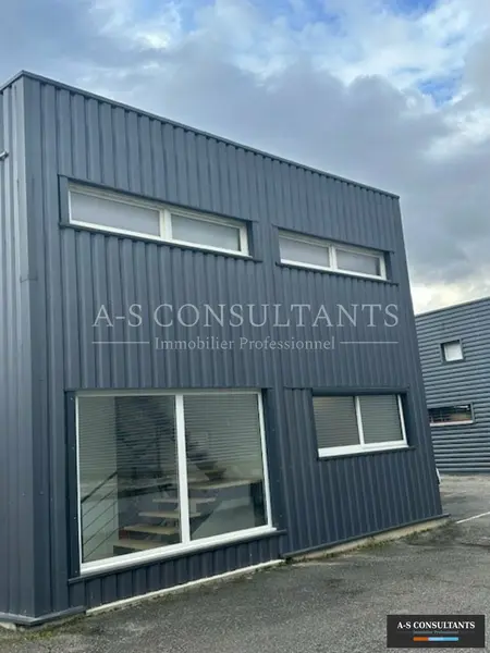 A louer Locaux d'activité 185m² Voglans