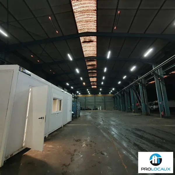 A louer Locaux d'activité 2200m² Fontaine