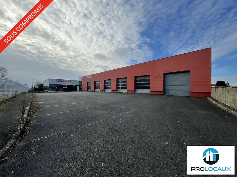 A vendre Local commercial  1208m² Crépy-en-Valois