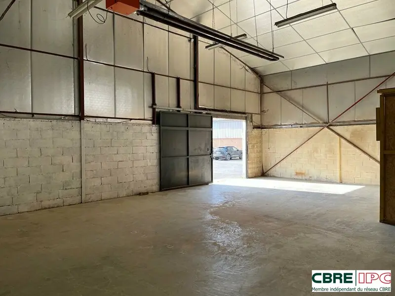 LOCATION - REF : 7389YA