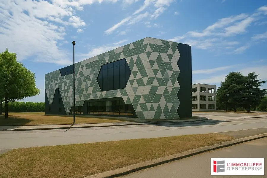 LOCATION  PLATEAU DE BUREAUX  140 M²  PACÉ