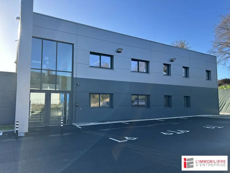 BUREAUX MODERNES ET MODULABLES - IMMEUBLE NEUF