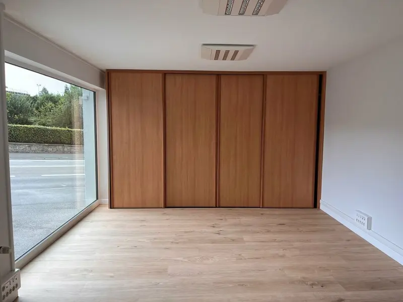 A LOUER - BUREAUX 60m² - VANNES