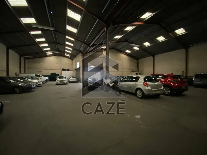 ENTREPOT A VENDRE PROCHE GARE 