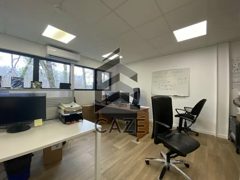 LOCAUX SAINT JEAN D'ILLAC