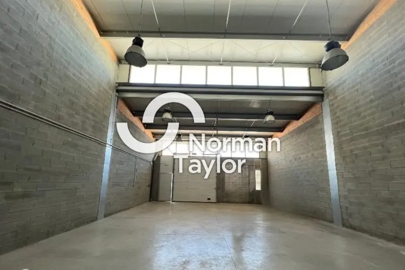 Plusieurs cellules de locaux d'activité disponibles - Montpellier Est 