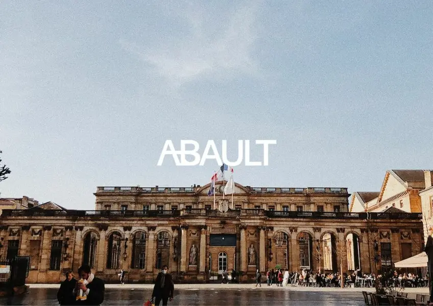 LOCATION PURE TRIANGLE D'OR, LOCAL COMMERCIAL DE 135 M² 