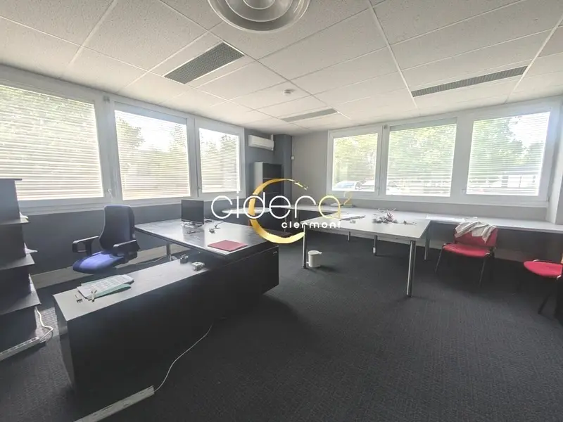 A louer plateau de bureaux en rez-de-chaussée sur La Pardieu (63000)