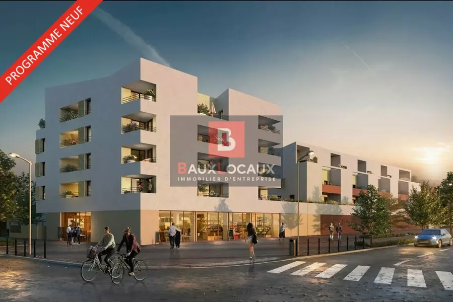 A vendre Local commercial  224m² Avignon