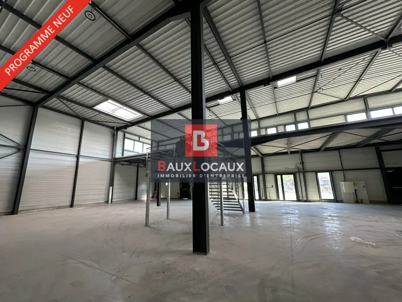 A louer Locaux d'activité 929m² Vedène