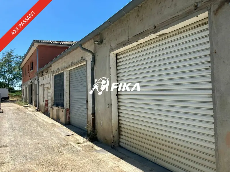 A VENDRE ENTREPOT D'ACTIVITÉ 1200 m² - (82710) BRESSOLS