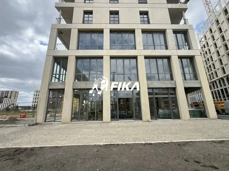 A vendre Local commercial  253m² Bordeaux