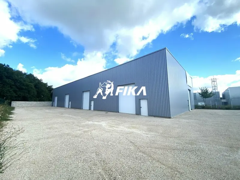 A LOUER LOCAL D'ACTIVITE 1 000 m² - (31340) VILLEMATIER