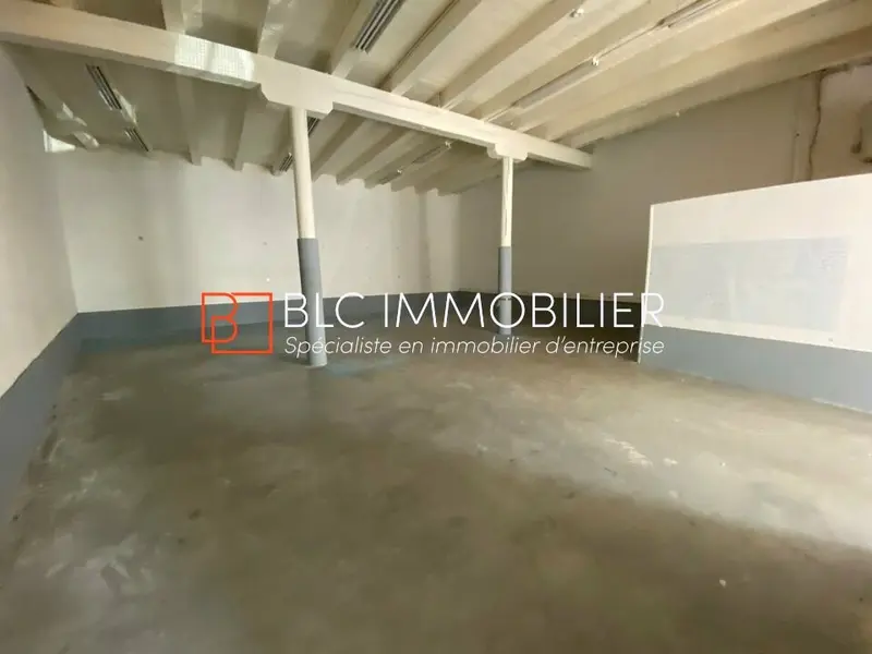 LOCAL D'ACTIVITE A LOUER 13004 MARSEILLE