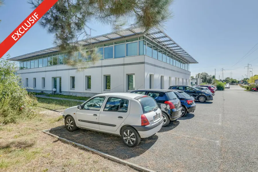 A vendre Bureaux 1157m² Pessac