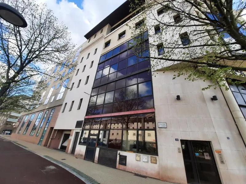 A LOUER OU A VENDRE - VUE PANORAMIQUE.