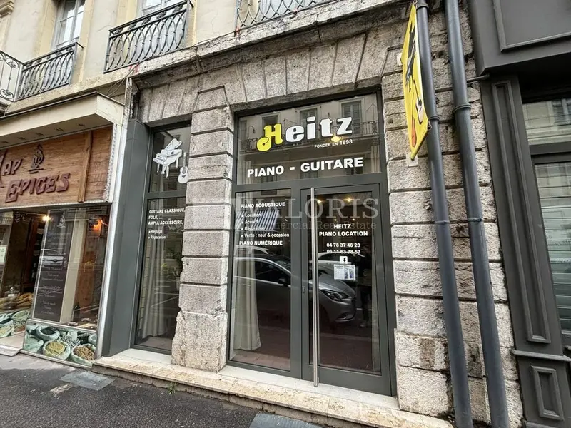 A vendre Local commercial  60.65m² Lyon 02