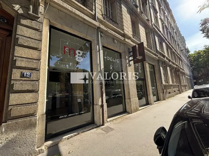 A louer Local commercial  185m² Lyon 06