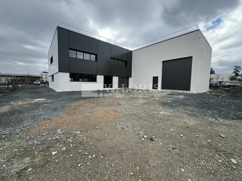 A louer Locaux d'activité 299m² Marcy-l'Étoile