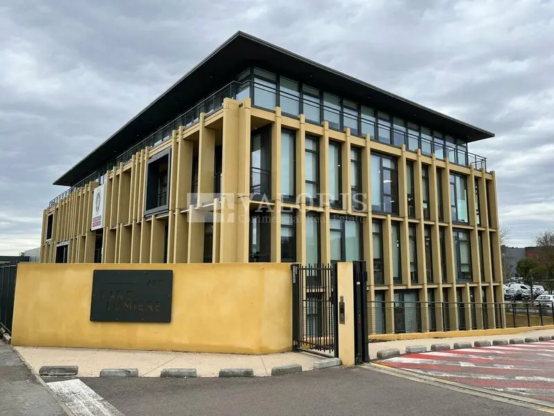 A louer Bureaux 2873m² Aix-en-Provence