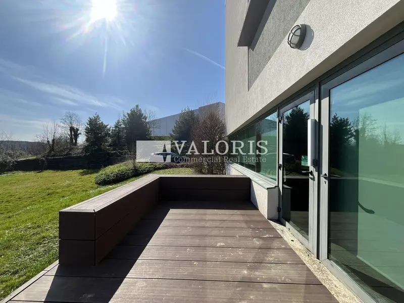 Jolie copropriété bien entretenue.