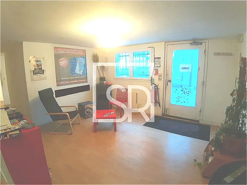 LOCATION BUREAUX / ESPACE DE STOCKAGE 95 m²  63800 COURNON D'AUVERGNE