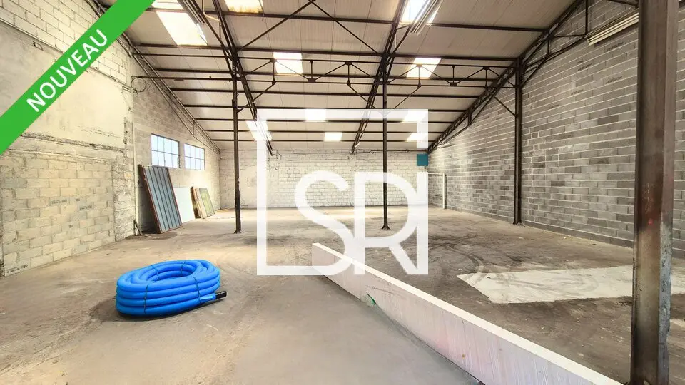 A louer Entrepôt 365m² Beauregard-Vendon