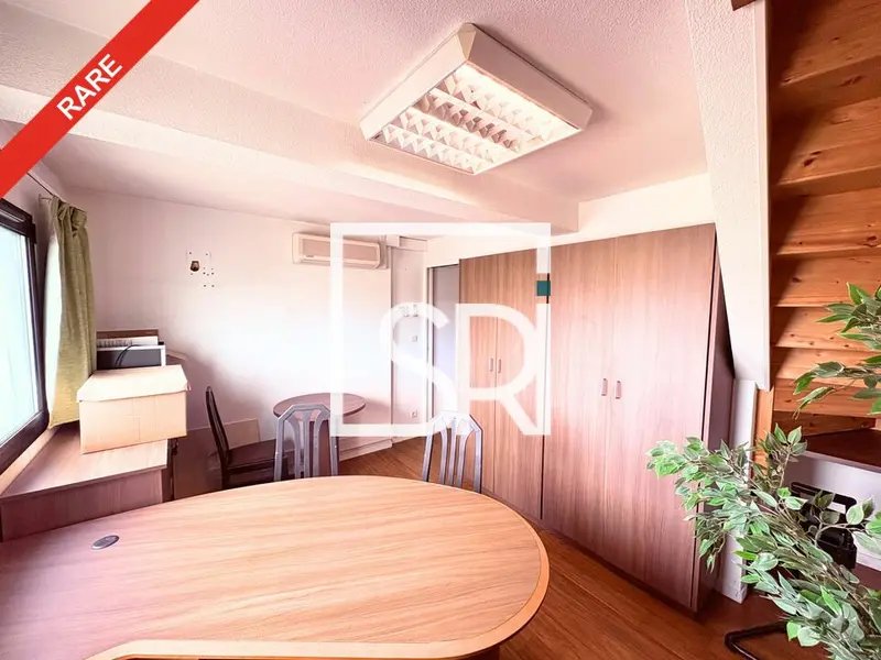 LOCATION BUREAUX MEUBLES ET EQUIPES - 32 m² - 63170 AUBIERE