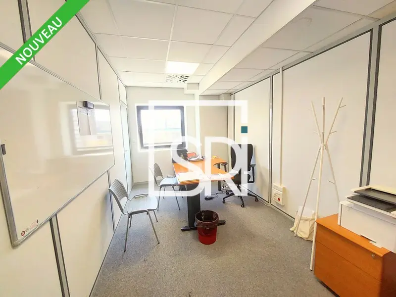 LOCATION BUREAUX - 251 M² - ZAC LE BREZET - 63000 CLERMONT-FERRAND