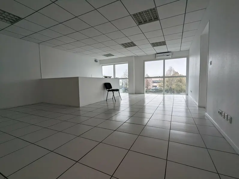 A louer Bureaux 250m² Évreux