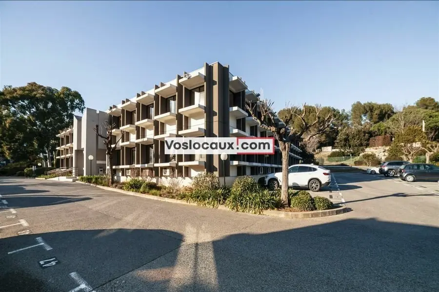 A louer Bureaux 446m² Valbonne