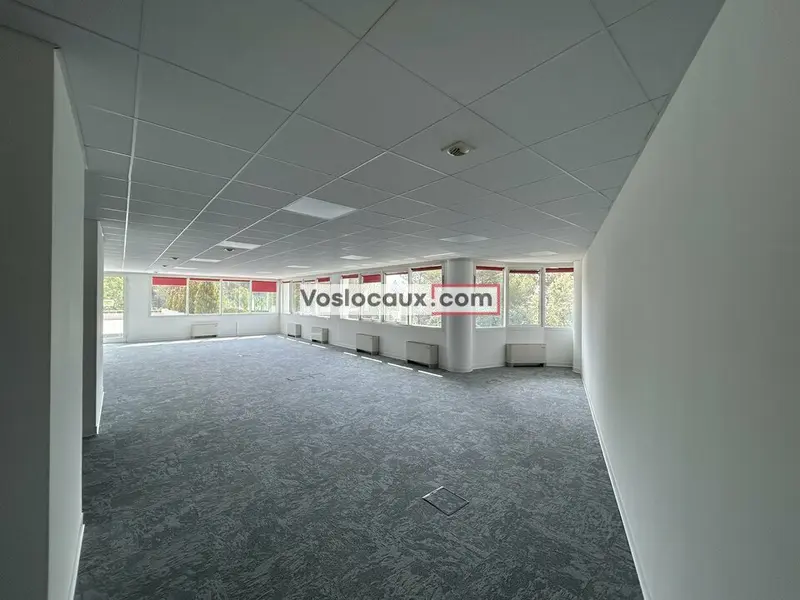 A louer : Bureaux de 500 m² à SOPHIA ANTIPOLIS - LES BOUILLIDES