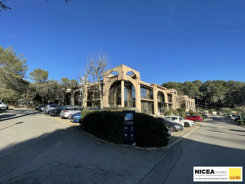 A vendre Bureaux 1250m² Valbonne