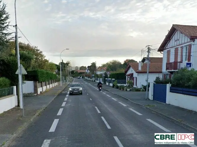 LOCATION - REF : 7901FD