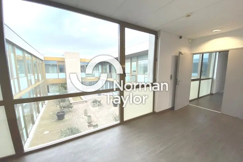 A louer Bureaux 377m² Mauguio
