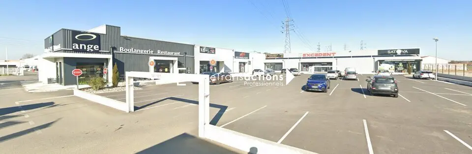 A LOUER LOCAL COMMERCIAL 235 m² SAINT ALBAN