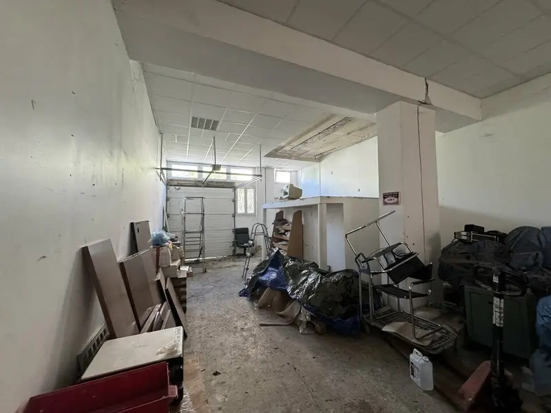 Petite surface à la vente !