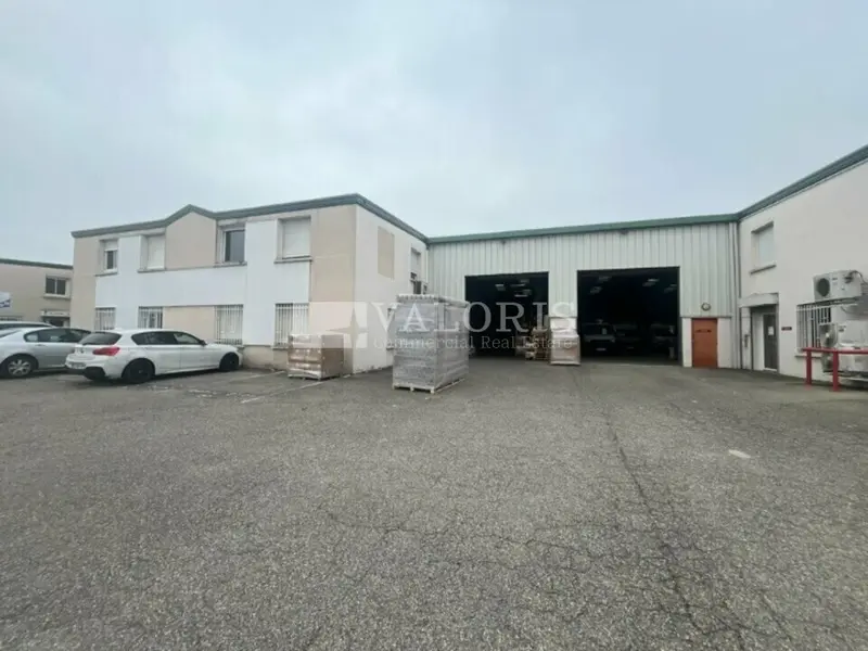 A louer Locaux d'activité 490m² Chassieu