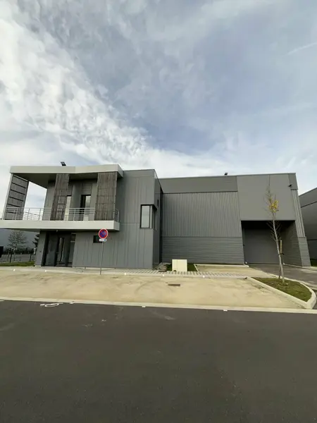 LOCAL D'ACTIVITE A LOUER