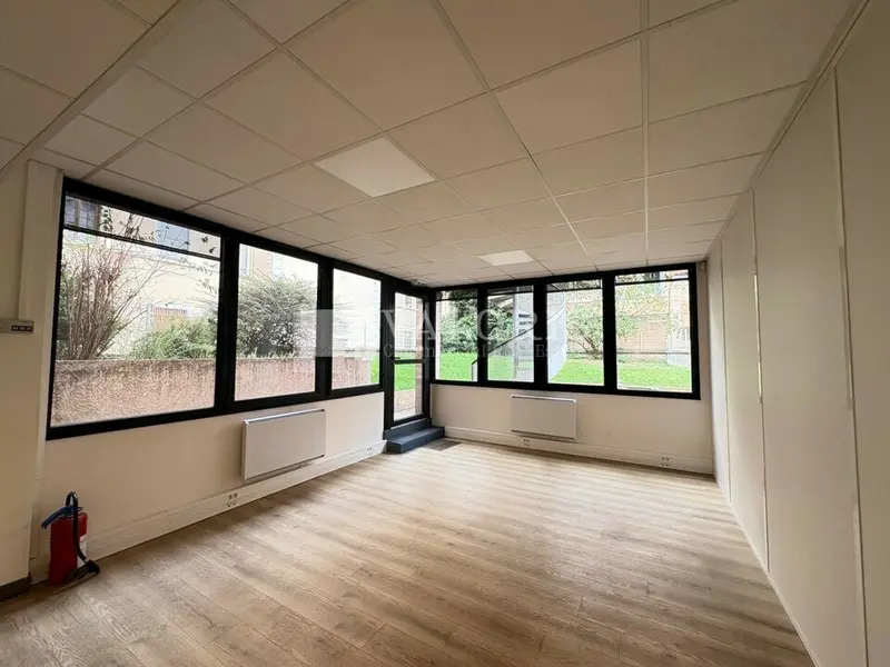 A louer Bureaux 332.07m² Lyon 03