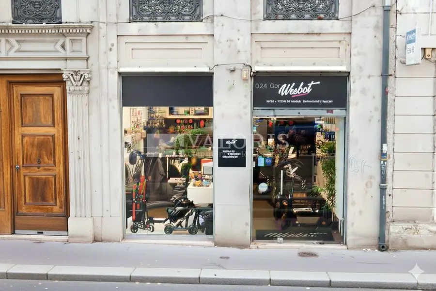 A louer Local commercial  48.37m² Lyon 02