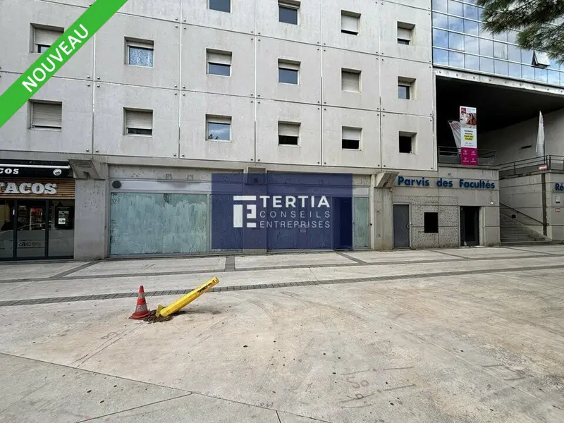 MONTPELLIER CENTRE - LOCAL COMMERCIAL  AVEC FORTE VISIBILITE