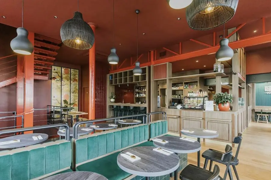 BORDEAUX BASTIDE - LOCAL COMMERCIAL LOCATION PURE - ANGLE DE RUE