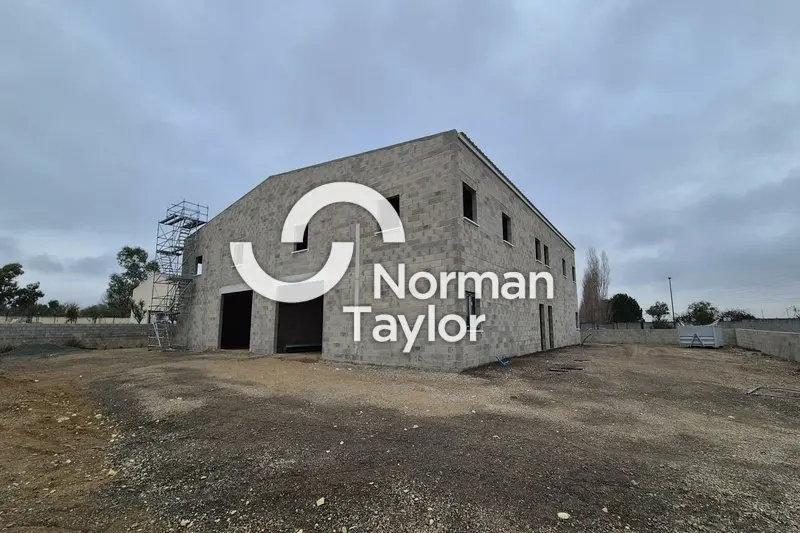 A louer Locaux d'activité 720m² Maraussan