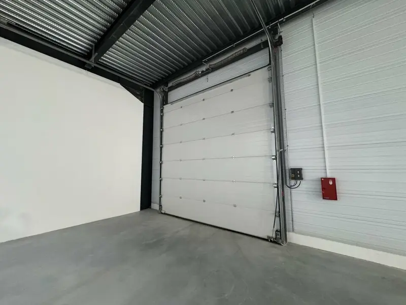 LOCAUX D'ACTIVITES NEUFS A LOUER DISPONIBLES IMMEDIATEMENT