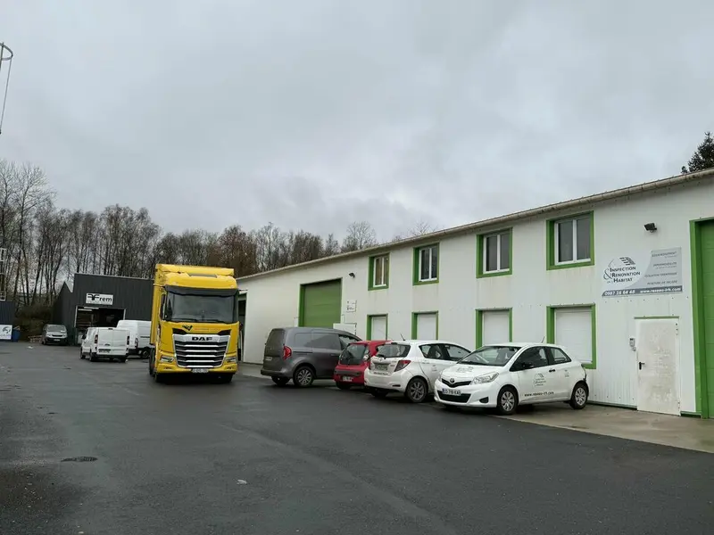 LOCAL D'ACTIVITE - ENTREPOT A LOUER
