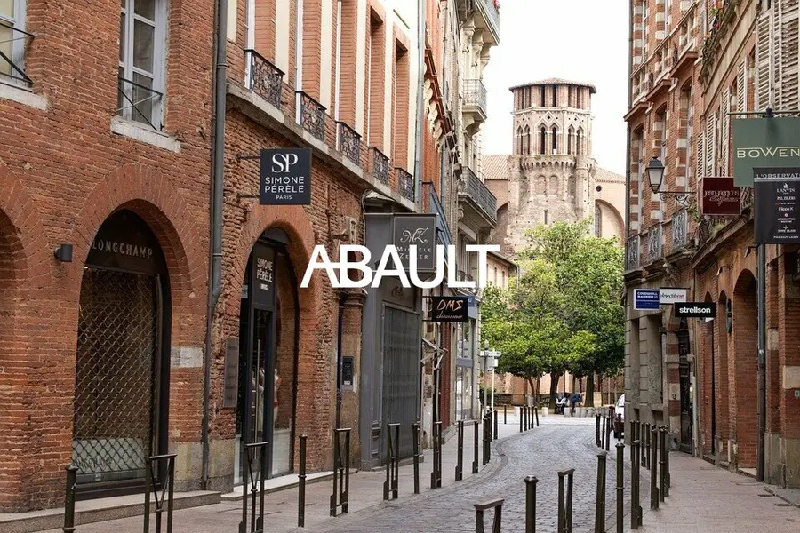 A LOUER - LOCAL COMMERCIAL - 295M² ENVIRON TOULOUSE HYPERCENTRE 