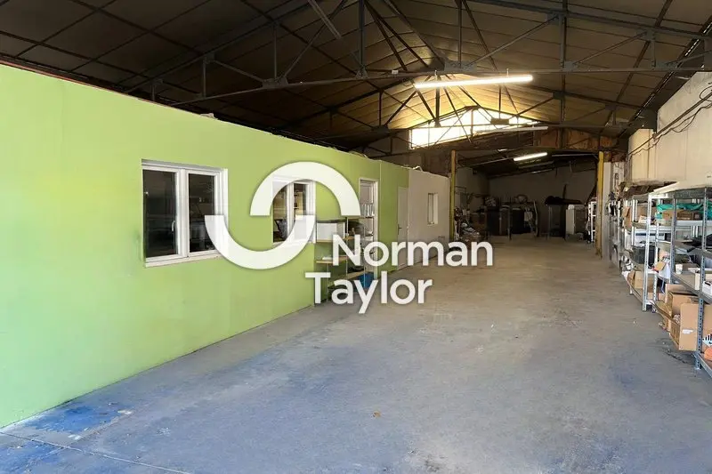 A vendre Locaux d'activité 280m² Perpignan